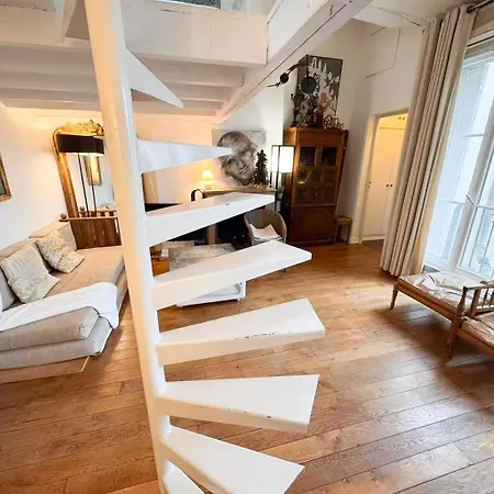8 Historic Latin Quarter Flat Walk To Louvre & Metro Appartement